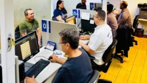 Emprego Global: O Alerta do Banco Mundial e o Impacto no Brasil