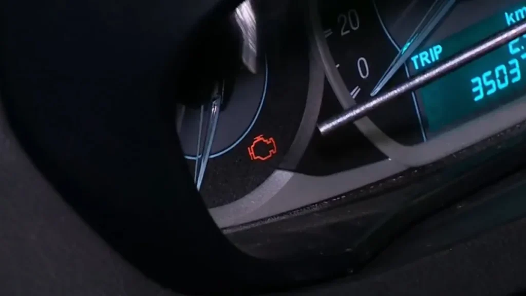 Combustível Adulterado: Perigo Oculto para Carro e Moto no Brasil