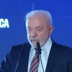 O Papel Crucial dos Professores na Defesa da Democracia e Ciência no Brasil
